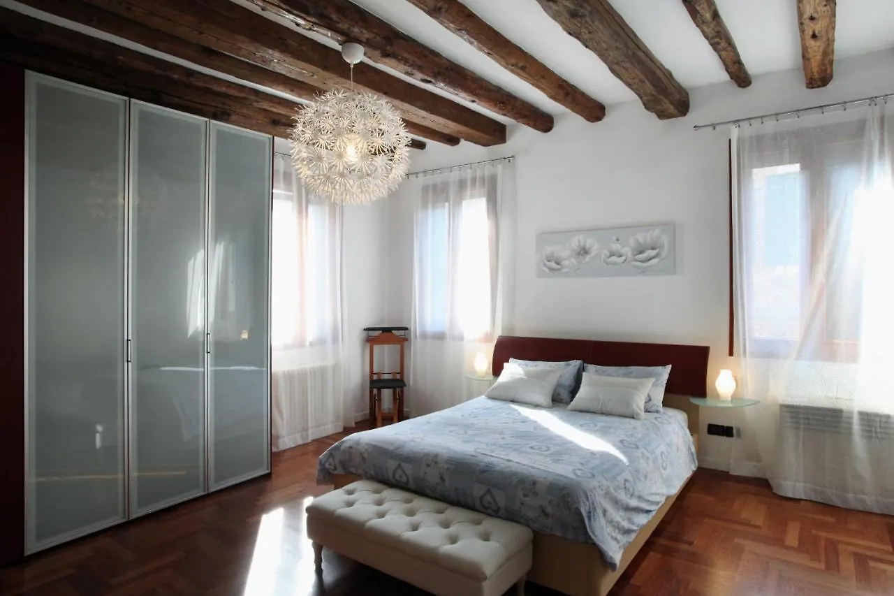 Domus Biennale, Modern Apartment In Venice Centre. 0*,