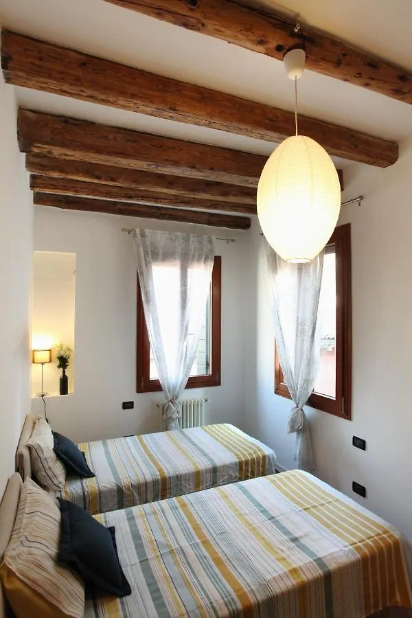 Domus Biennale, Modern Apartment In Venice Centre. 0*,