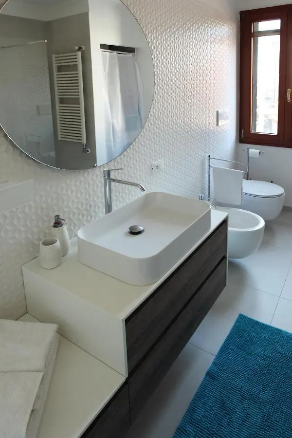 Domus Biennale, Modern Apartment In Venice Centre. Italy