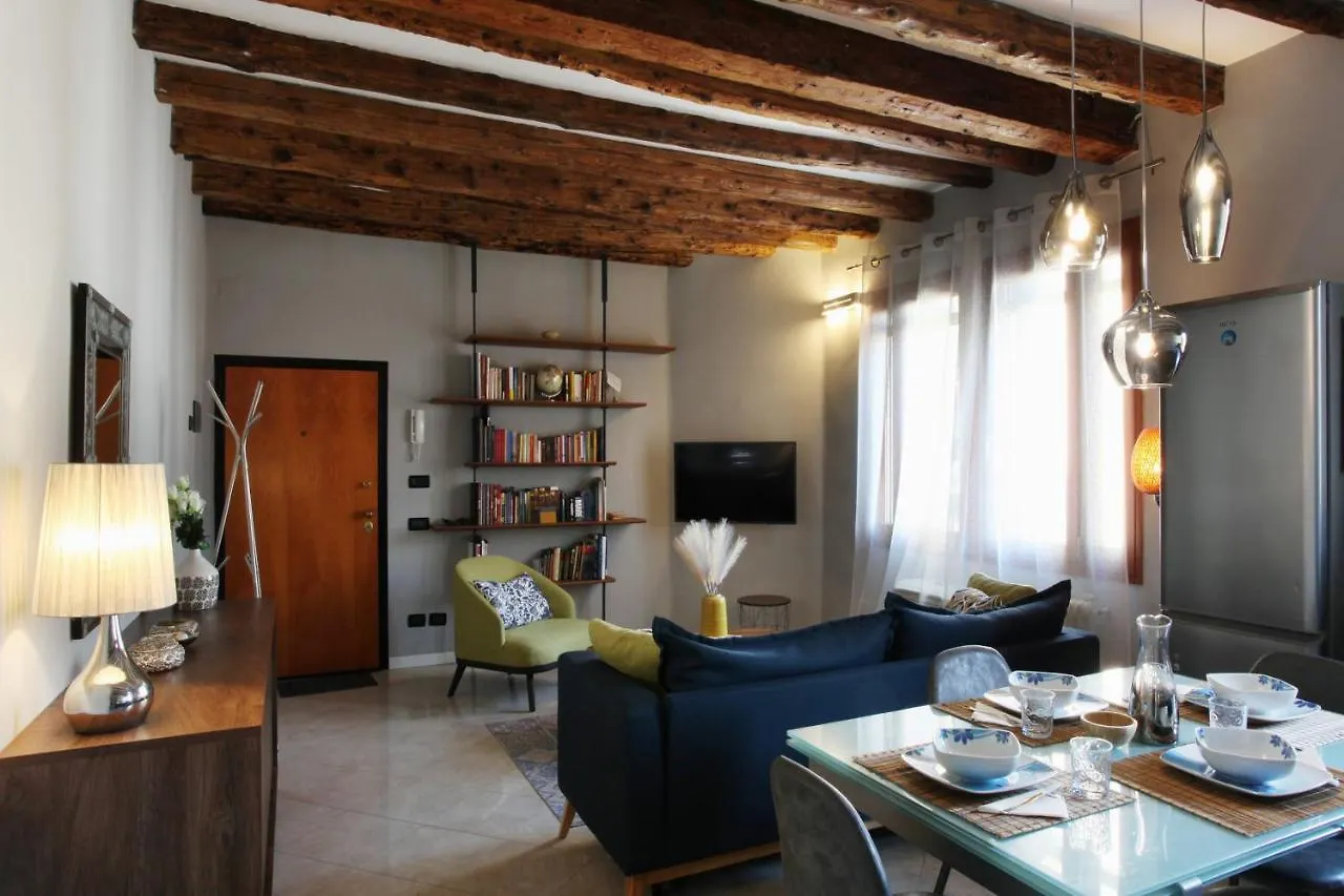Domus Biennale, Modern Apartment In Venice Centre.