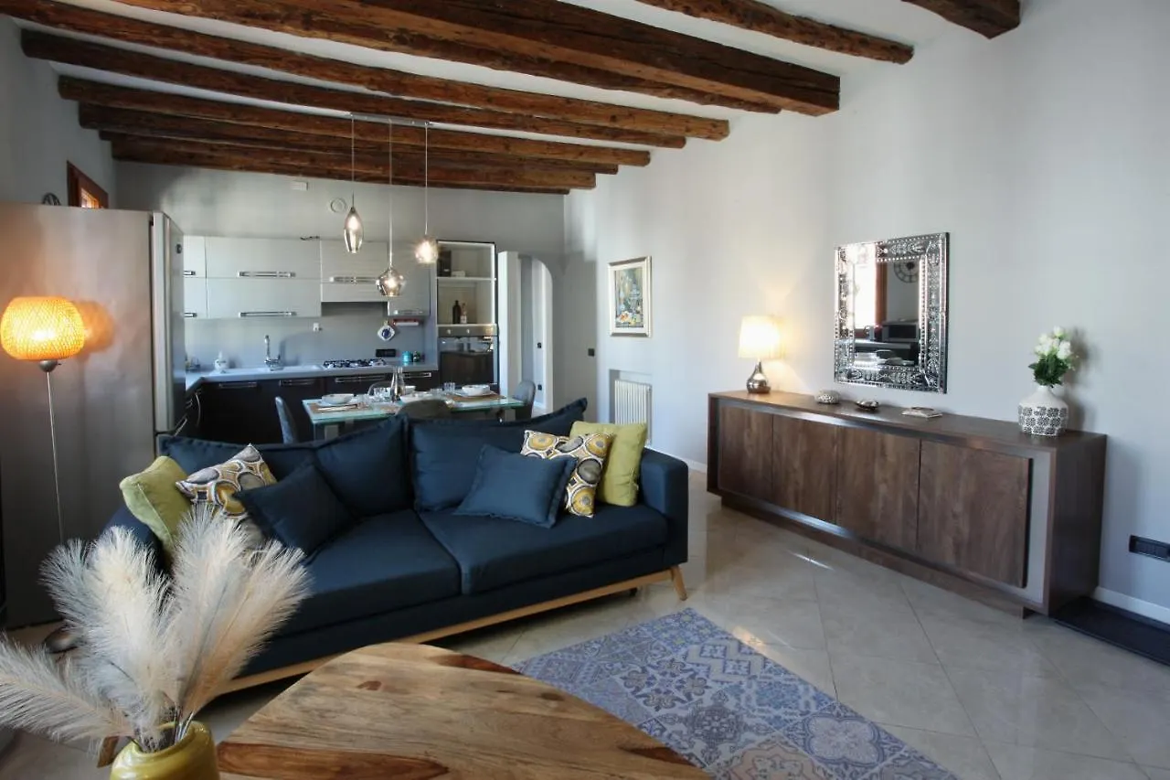 Domus Biennale, Modern Apartment In Venice Centre.