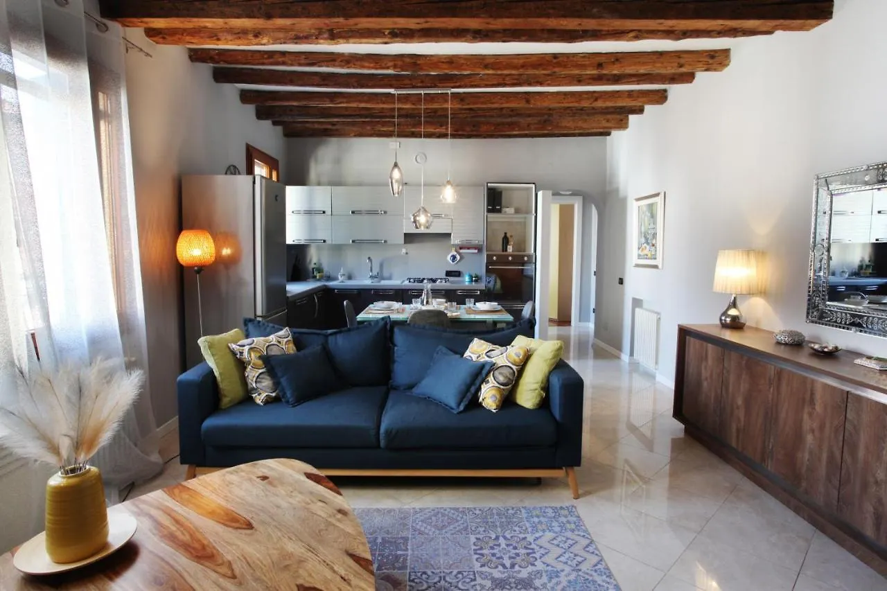 Domus Biennale, Modern Apartment In Venice Centre.