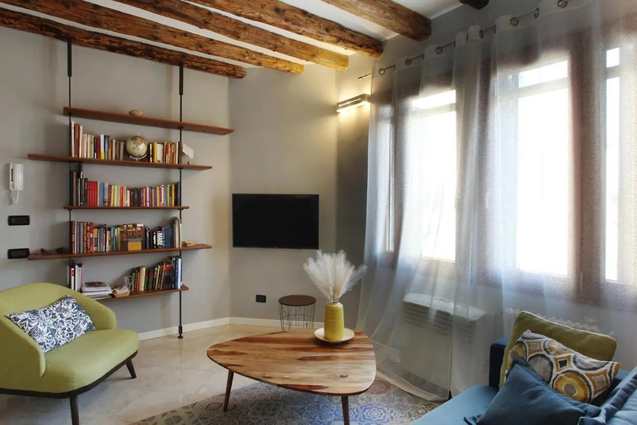 Domus Biennale, Modern Apartment In Venice Centre.