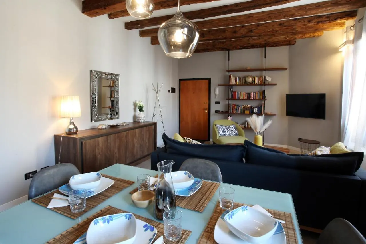 Domus Biennale, Modern Apartment In Venice Centre.